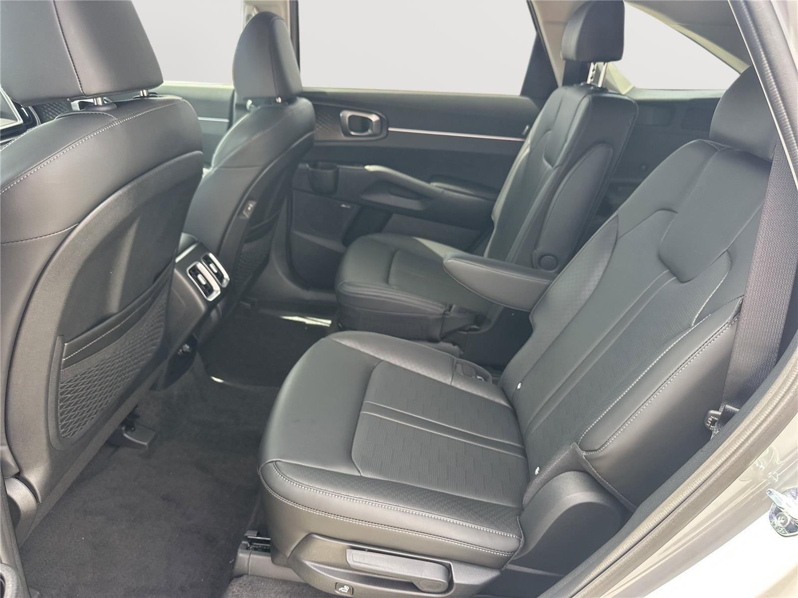 2026 Kia Sorento EX - Photo 20