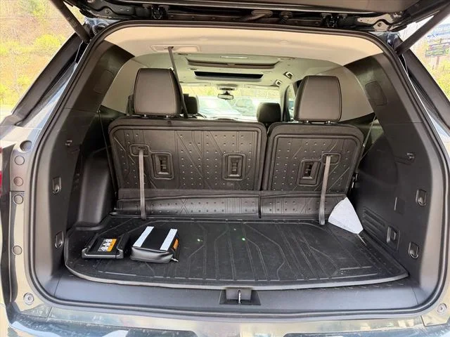 Used 2020 Gray Chevrolet Premier image 28