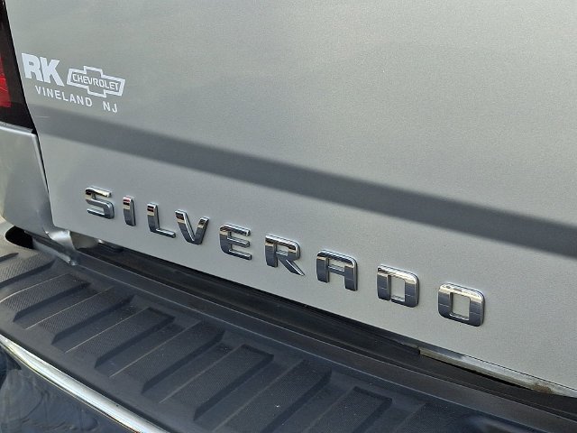 Used 2014 SILVER ICE METALLIC Chevrolet LT image 32
