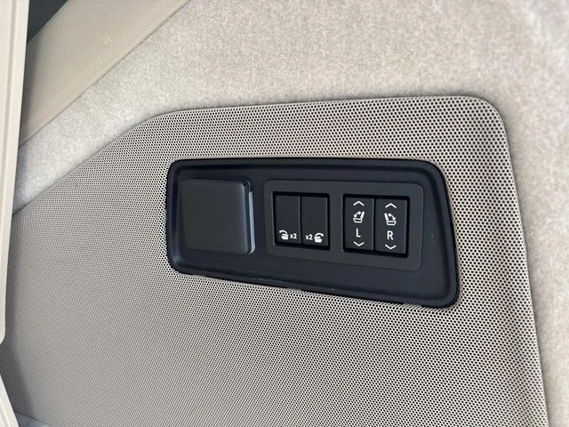 Used 2021 Black Cadillac Premium Luxury image 15