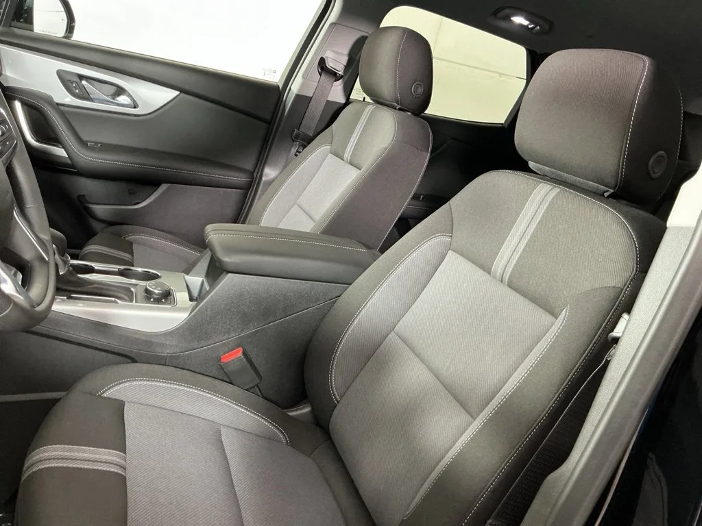 New 2026 Black Chevrolet 2LT image 4