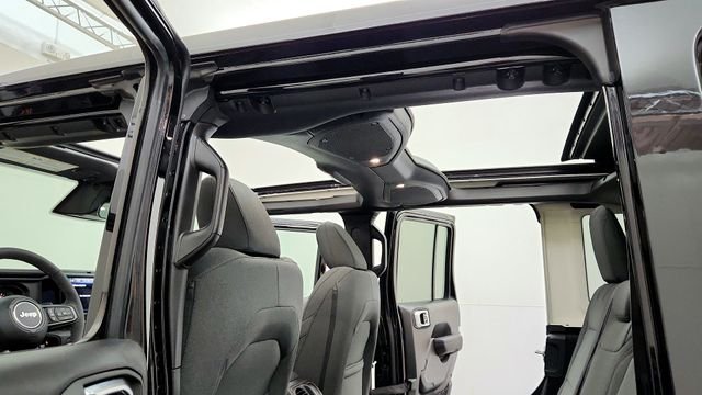 2025 Jeep Wrangler 4-Door Sport S - Photo 17
