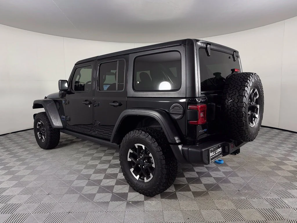 Certified Used 2025 Black Jeep Rubicon 4xe image 9