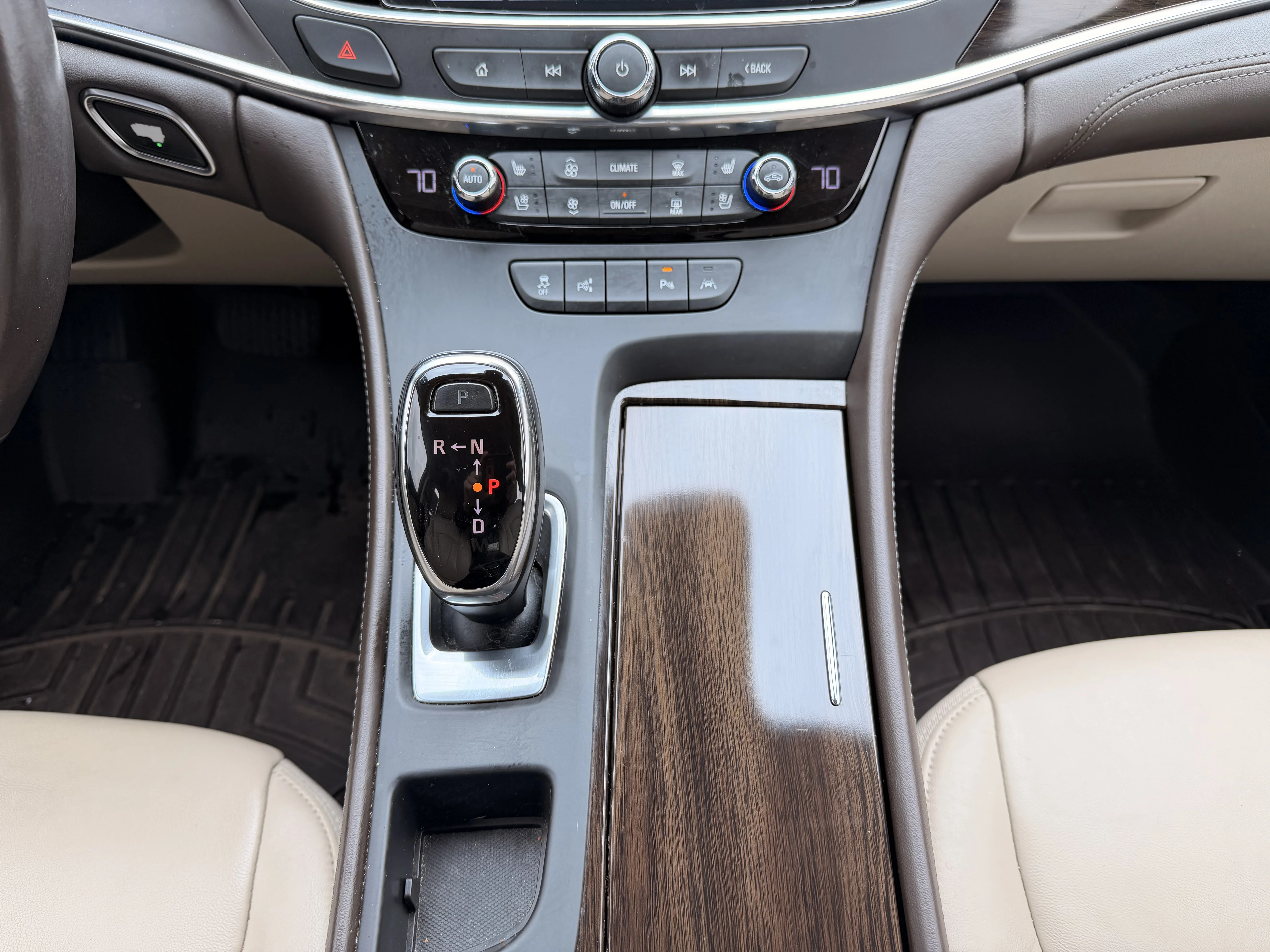 Used 2017 Summit White Buick Premium image 20