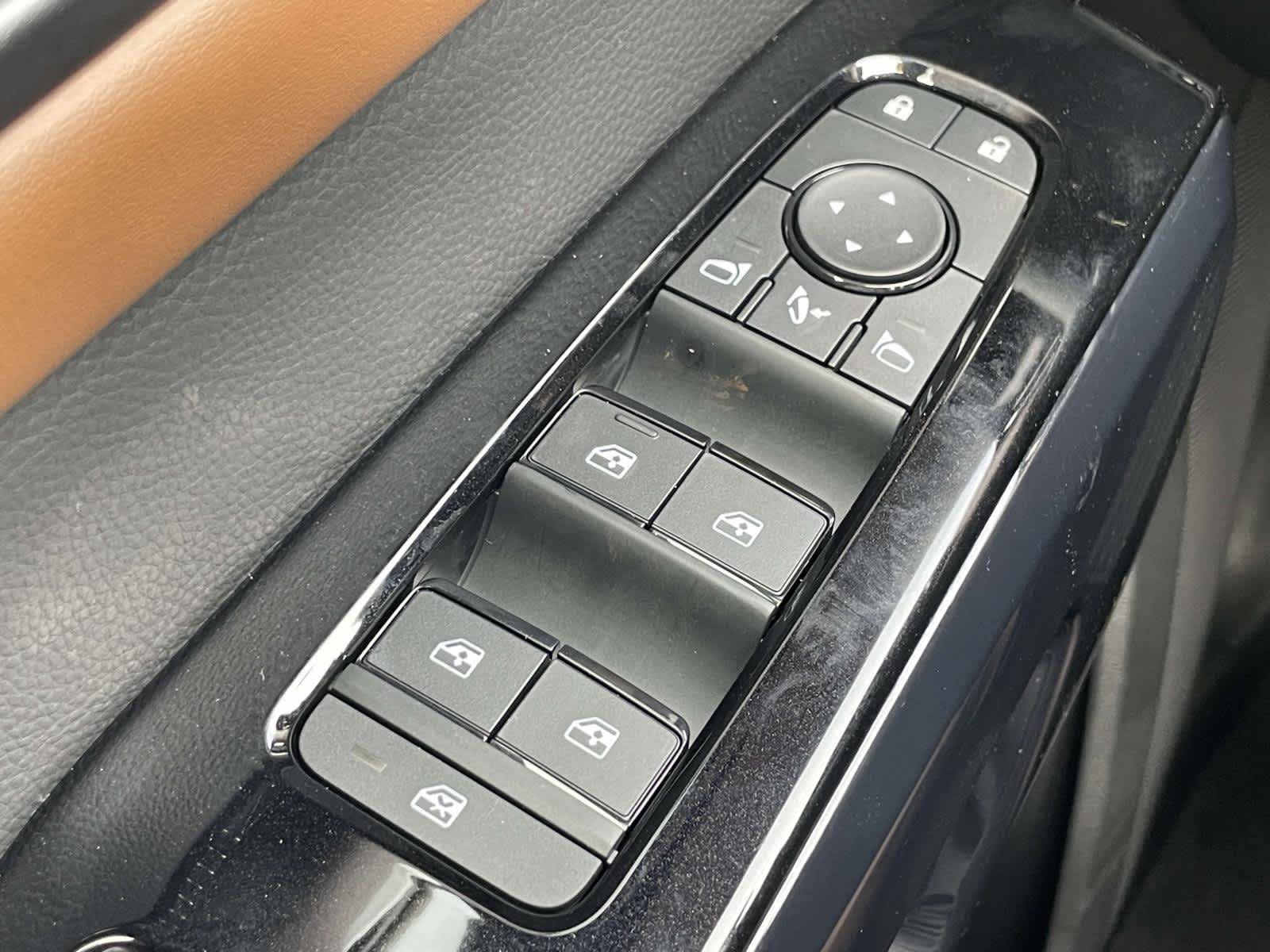 New 2026 Everest White Pearl Tricoat Nissan Platinum image 33