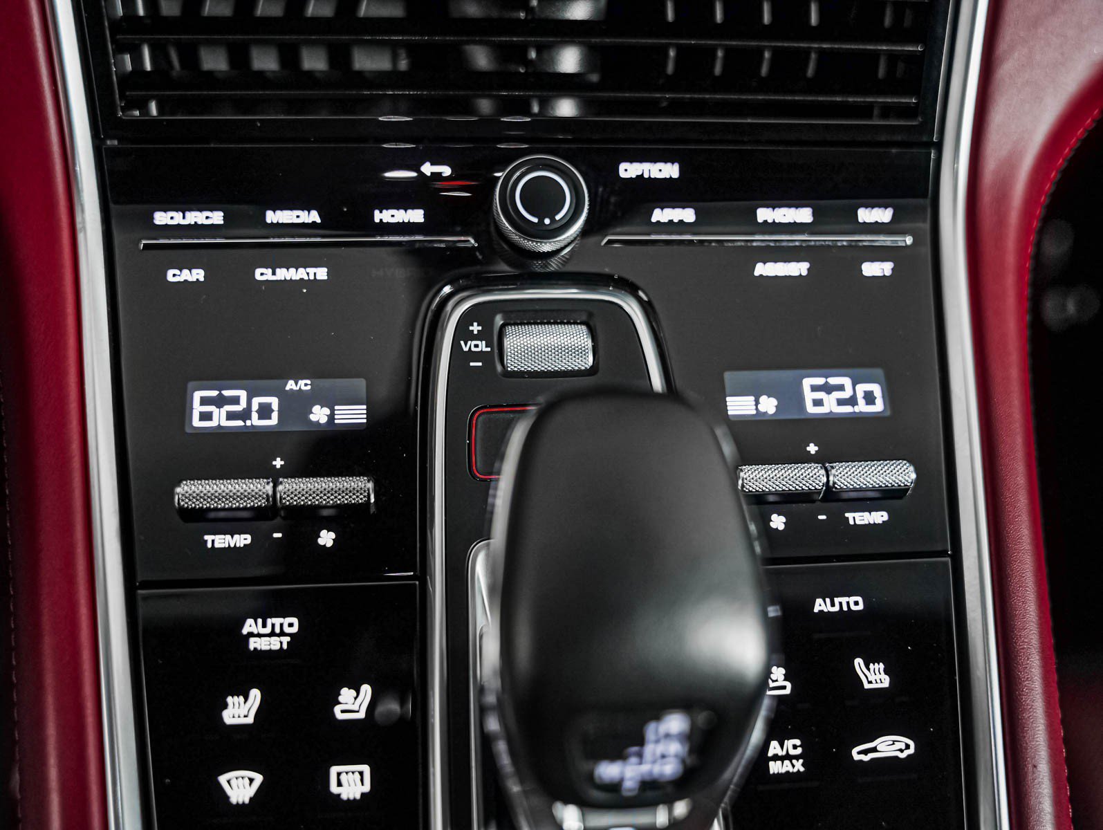 Certified Used 2023 DOLOMITE SILVER Porsche 4 Platinum Edition image 21