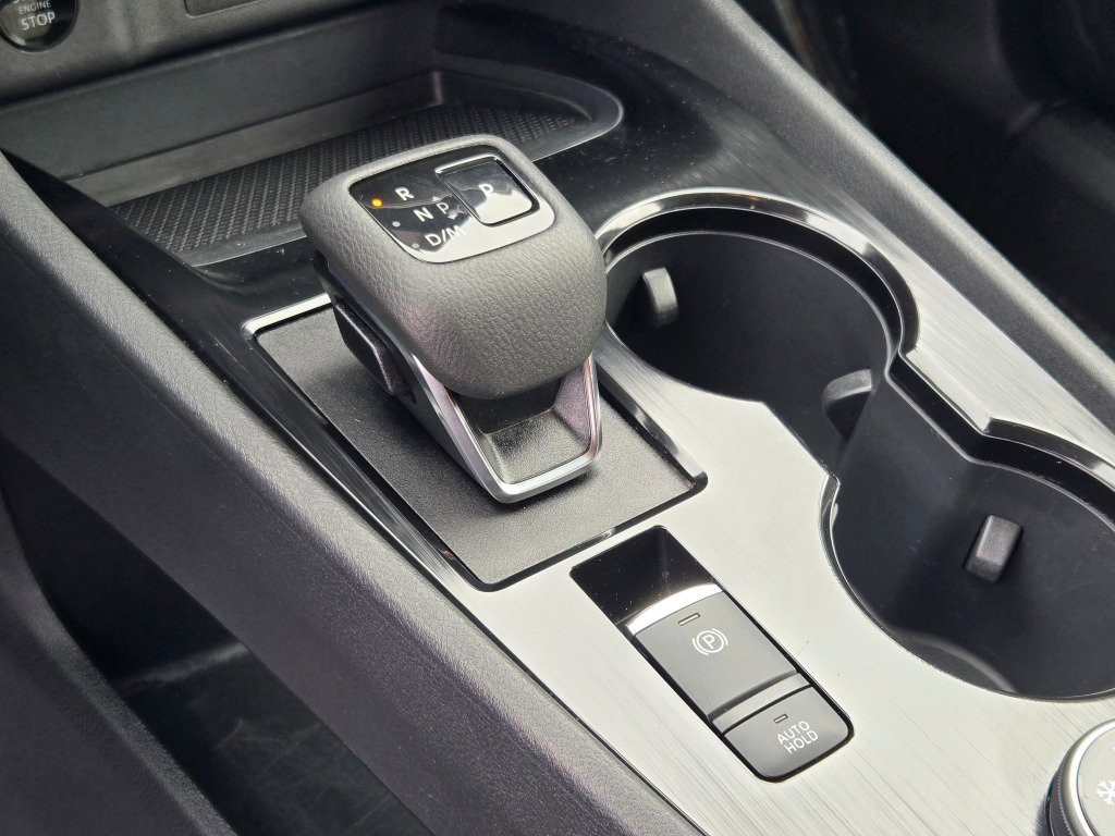 2025 Nissan Rogue SV - Photo 28