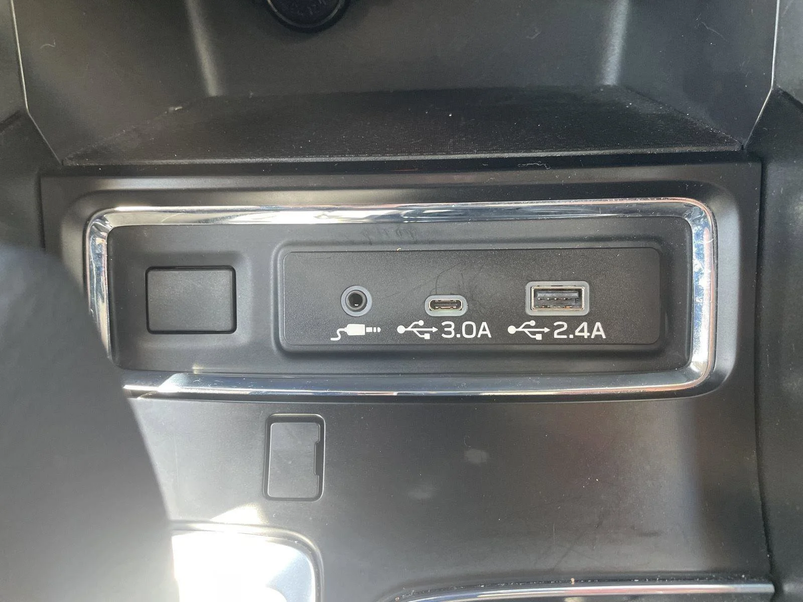 Certified Used 2025 Ice Silver Metallic Subaru Premium image 19