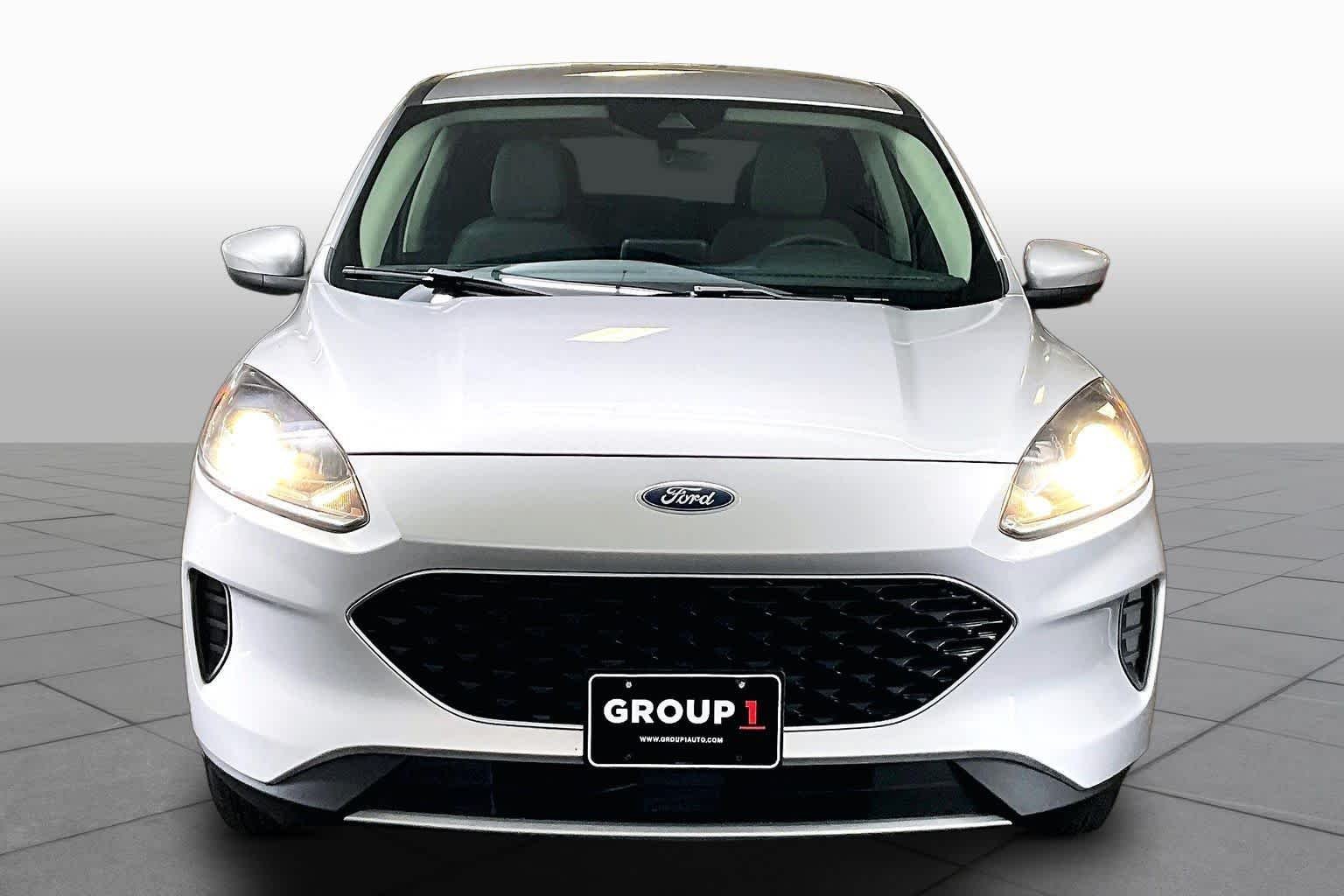 Used 2020 Ingot Silver Metallic Ford SE image 4