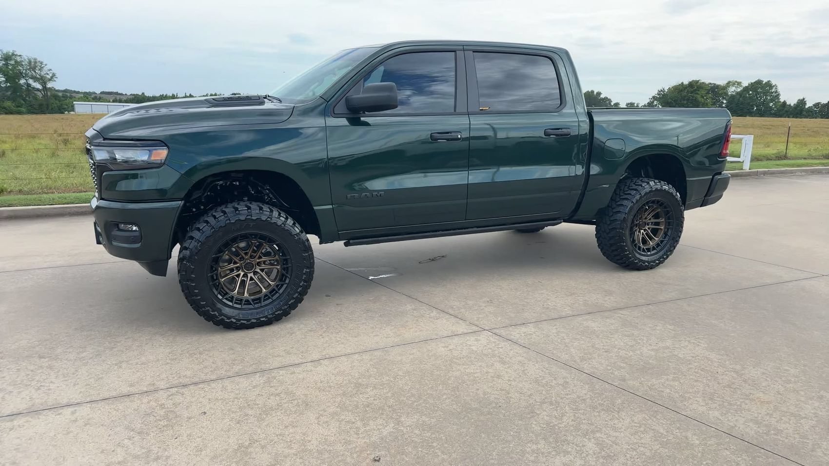 New 2026 Serrano Green Metallic Ram Express image 5