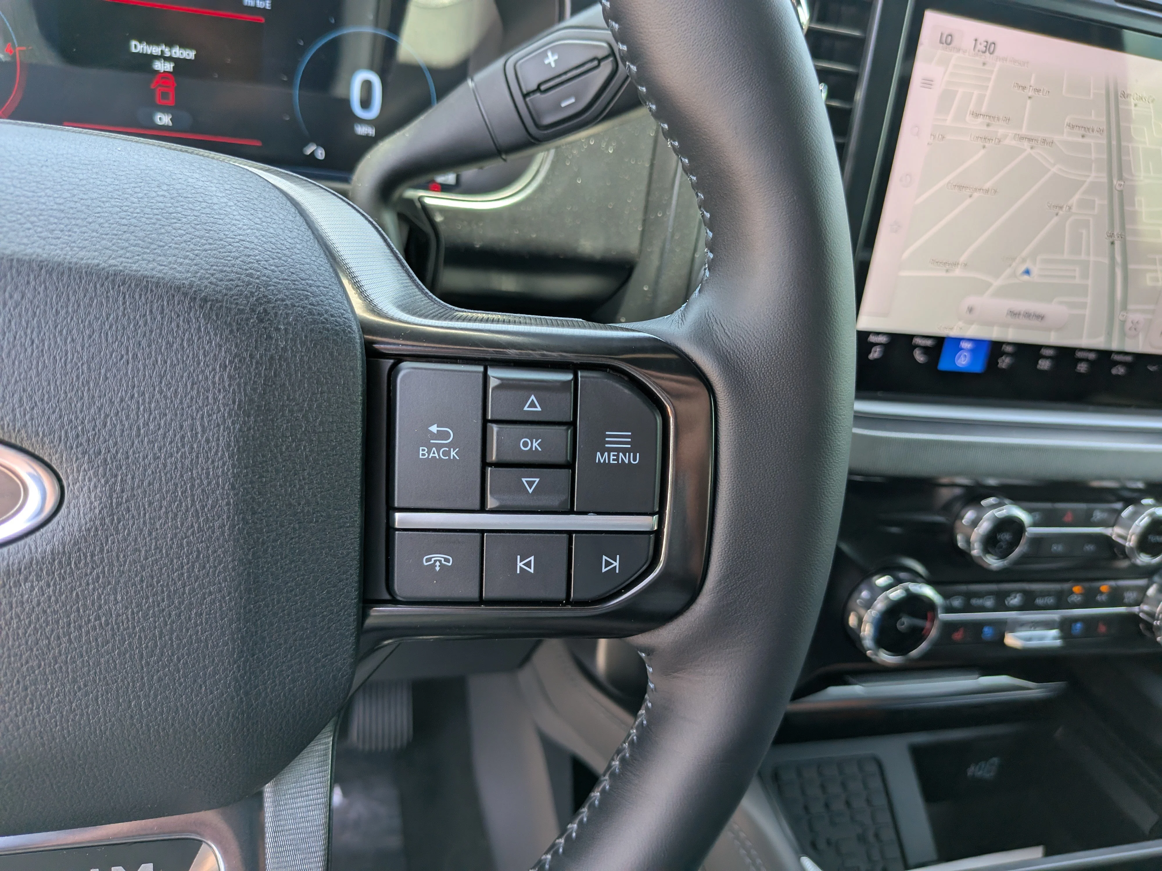 New 2026 Star White Metallic Tri-Coat Ford F-250® Platinum® image 35