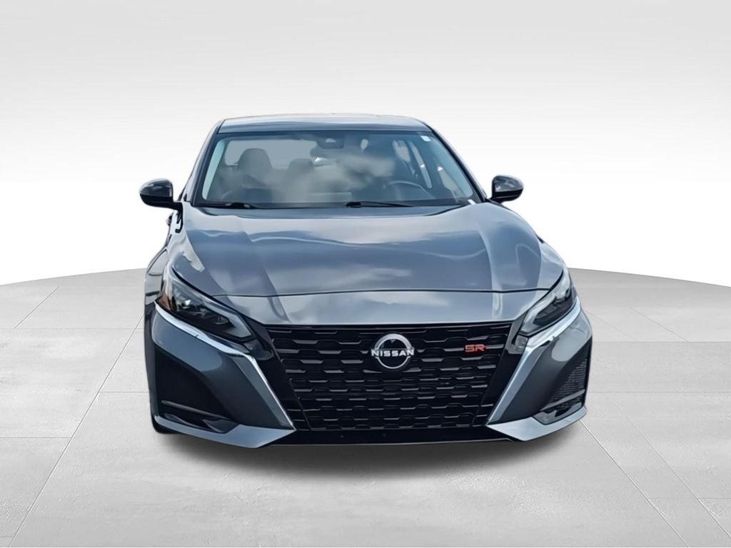 Used 2024 Gray Nissan 2.5 SR image 4