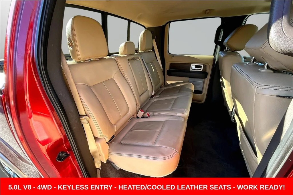 Used 2013  Ford Lariat image 30