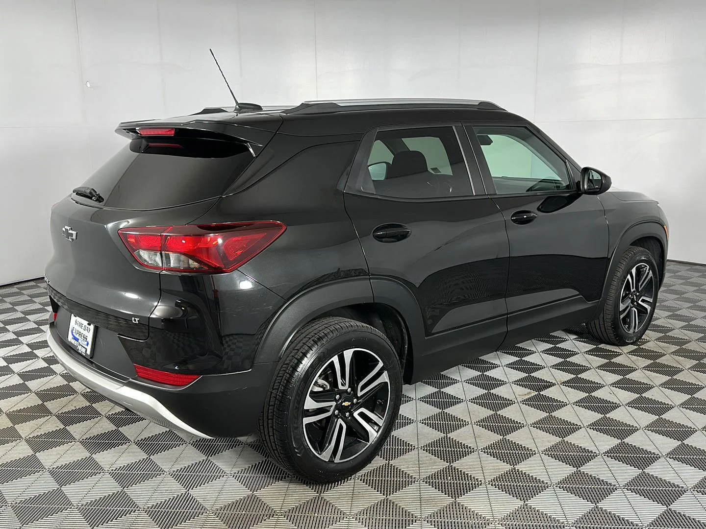 Used 2023 Mosaic Black Metallic Chevrolet LT image 24