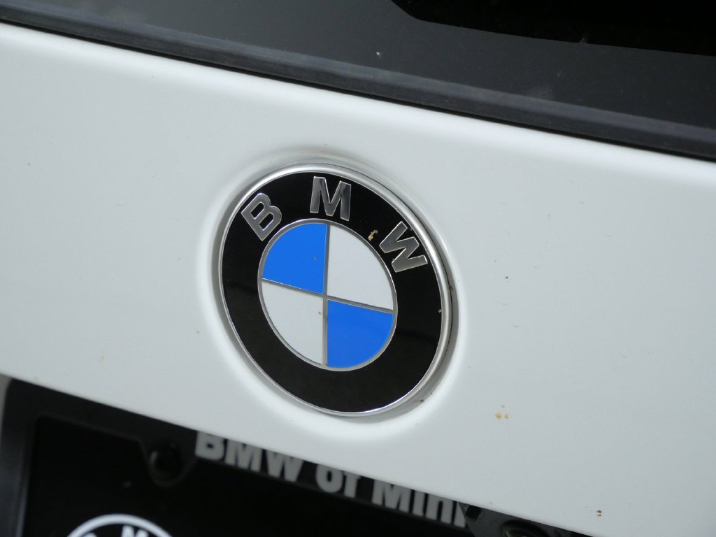 New 2027 Alpine White BMW xDrive28i image 11