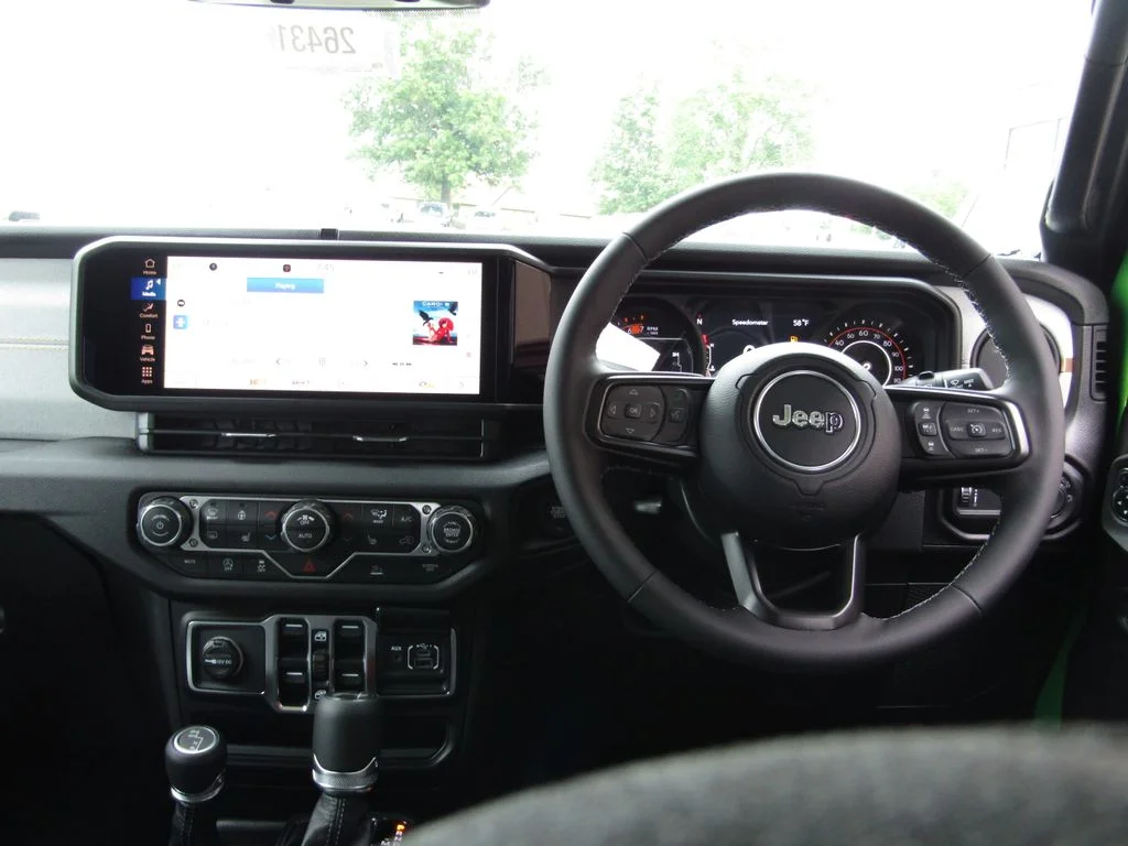 New 2026 Mojito Clearcoat Jeep Sport RHD image 5
