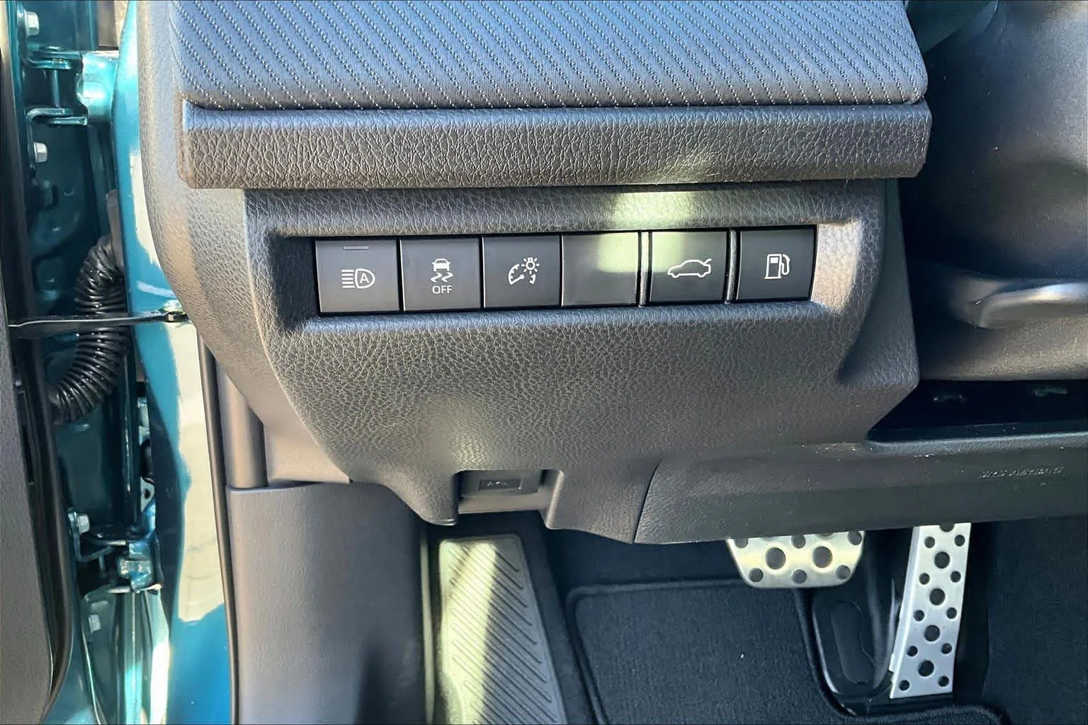 2026 Toyota Camry SE - Photo 18