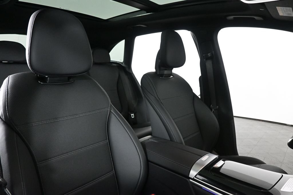 New 2026 Black Mercedes-Benz GLC 300 image 20