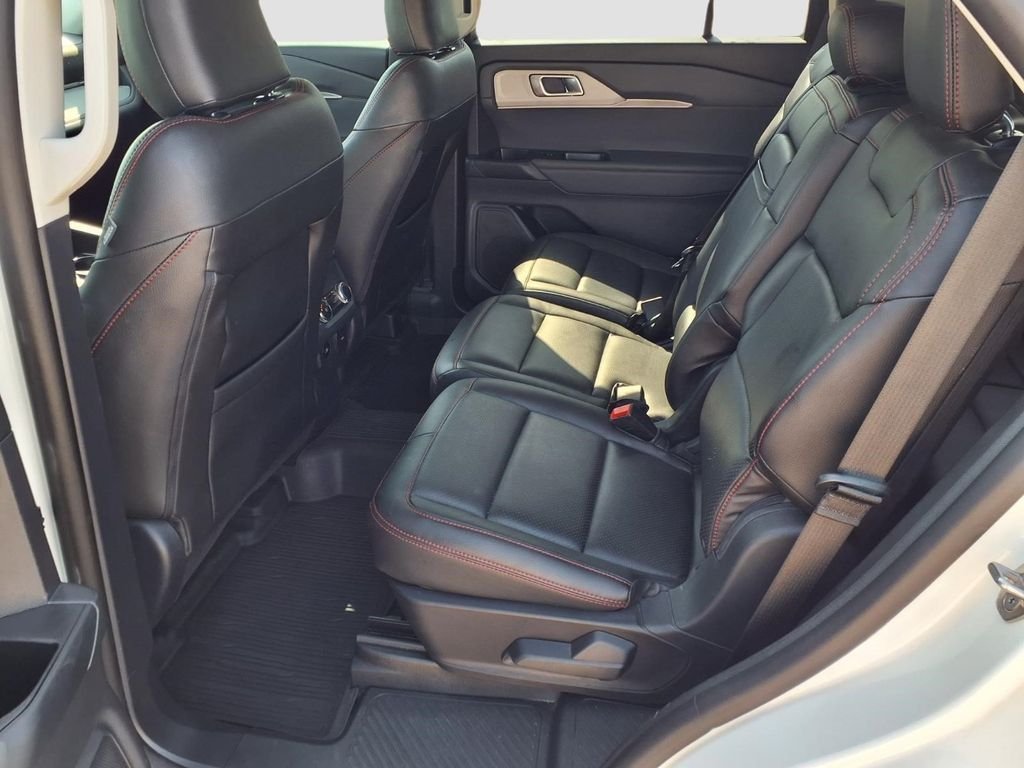 Used 2025 White Metallic Ford Active image 22
