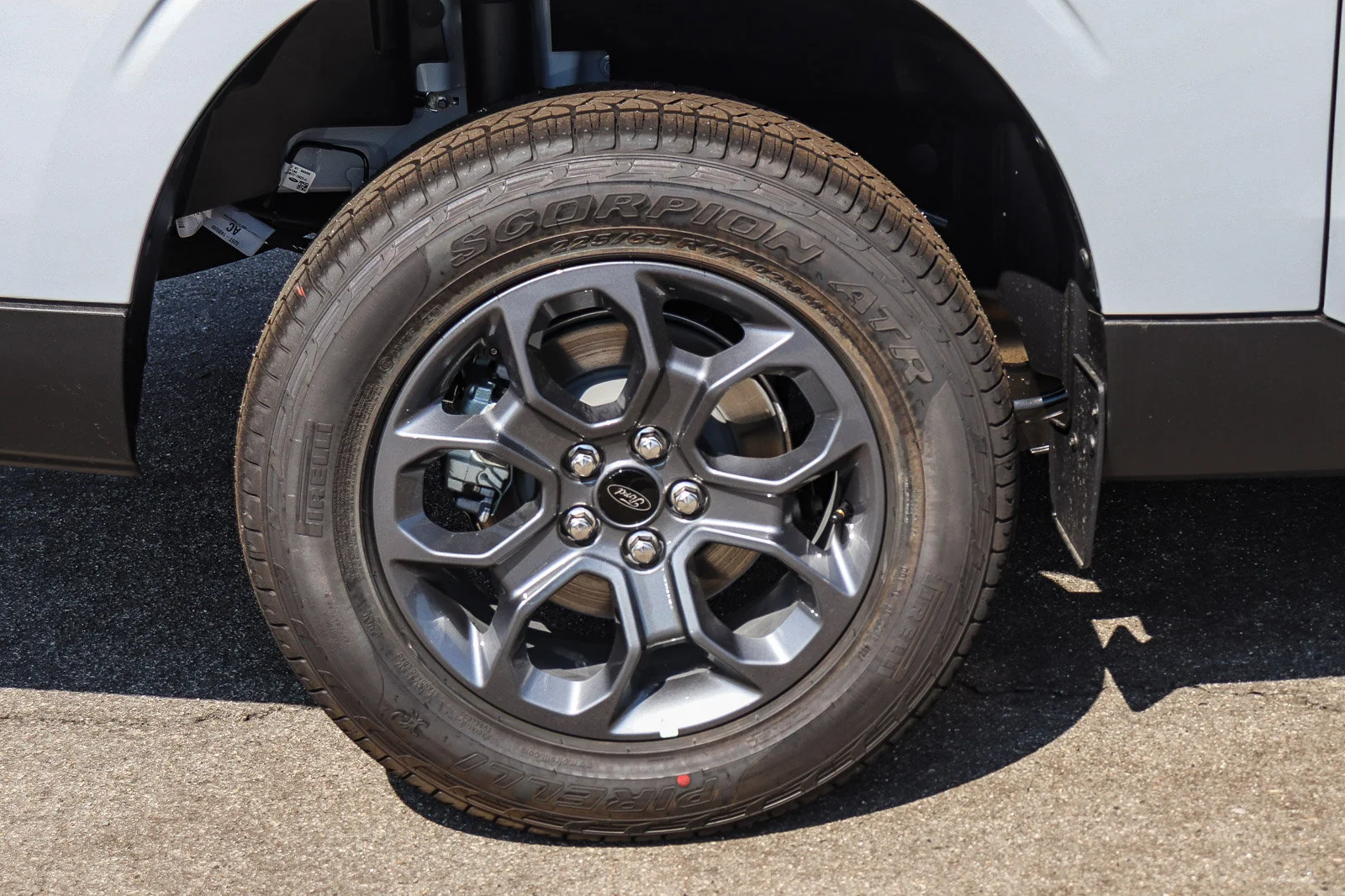 New 2025 White Metallic Ford XLT image 10