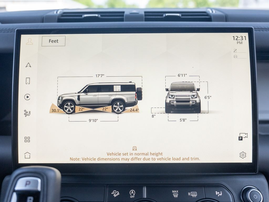 Used 2026 Gray Land Rover X-Dynamic SE image 28