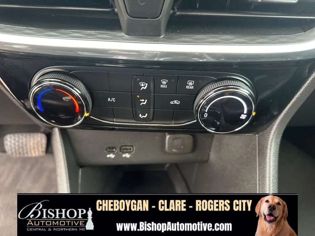 Pre-Owned 2024 Buick Encore GX Sport Touring image 28