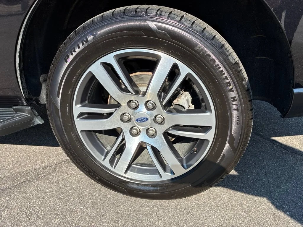Used 2024 Black Ford Limited image 12