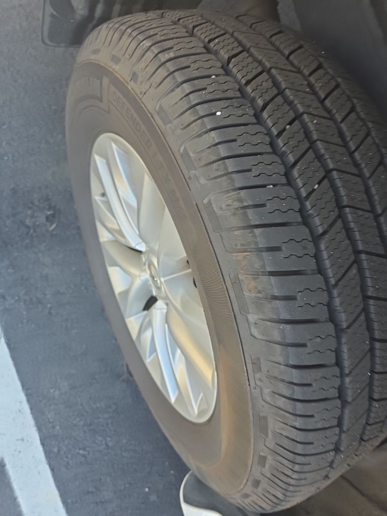 Used 2017  Lexus 460 image 12