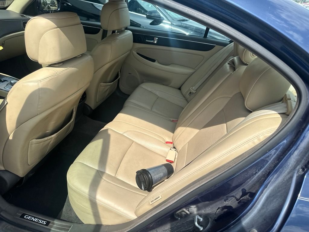 Used 2011 Blue Hyundai 4.6 image 11