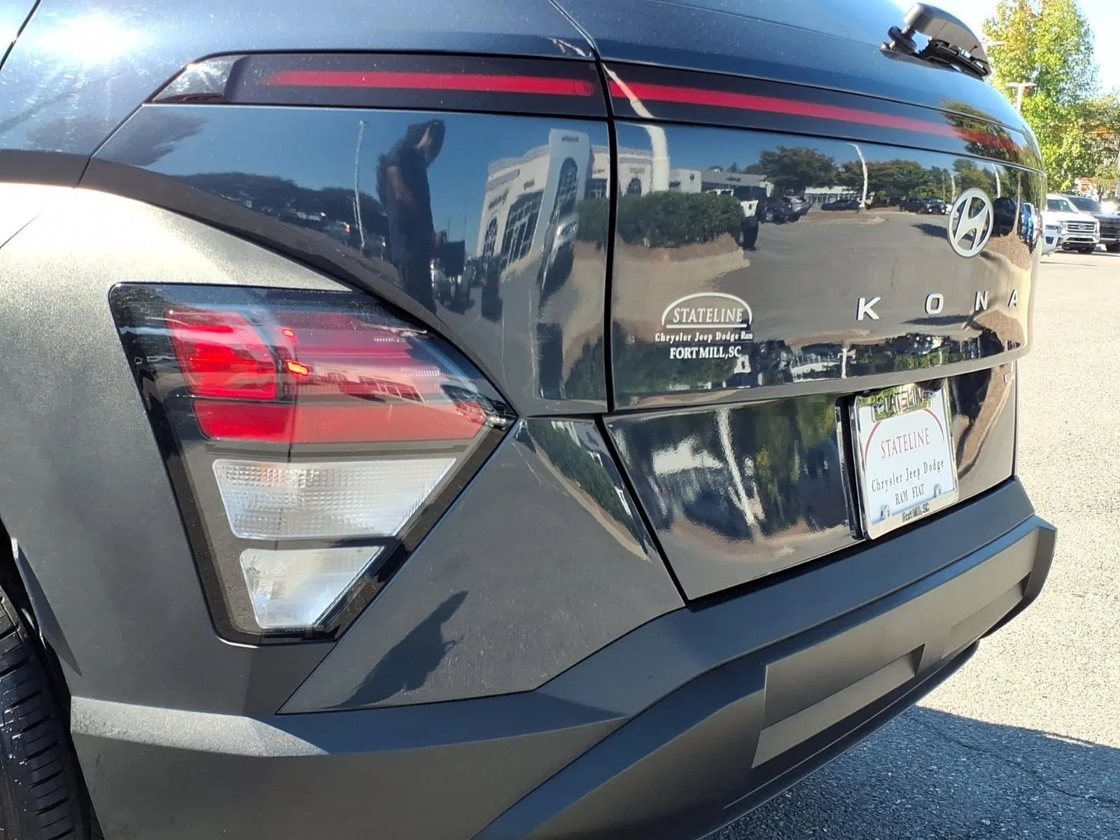 Used 2025 Denim Blue Hyundai SEL image 17