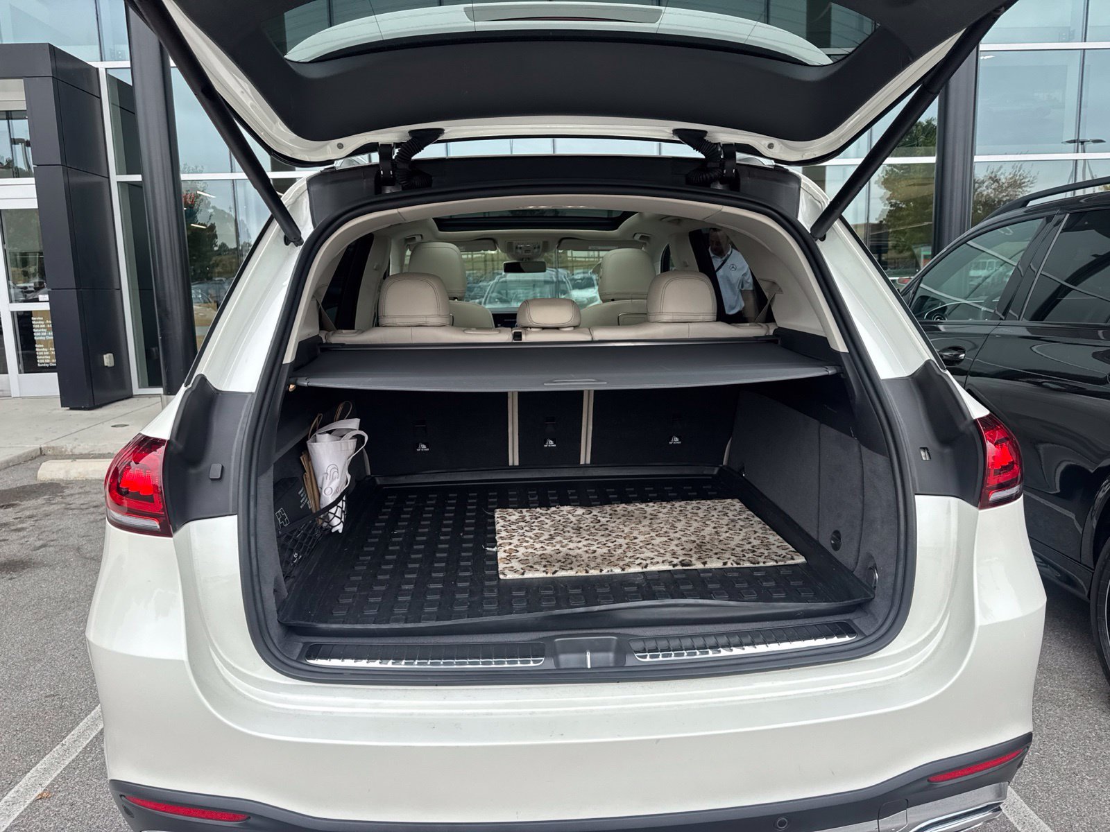 Used 2020 White Mercedes-Benz GLE 350 image 13