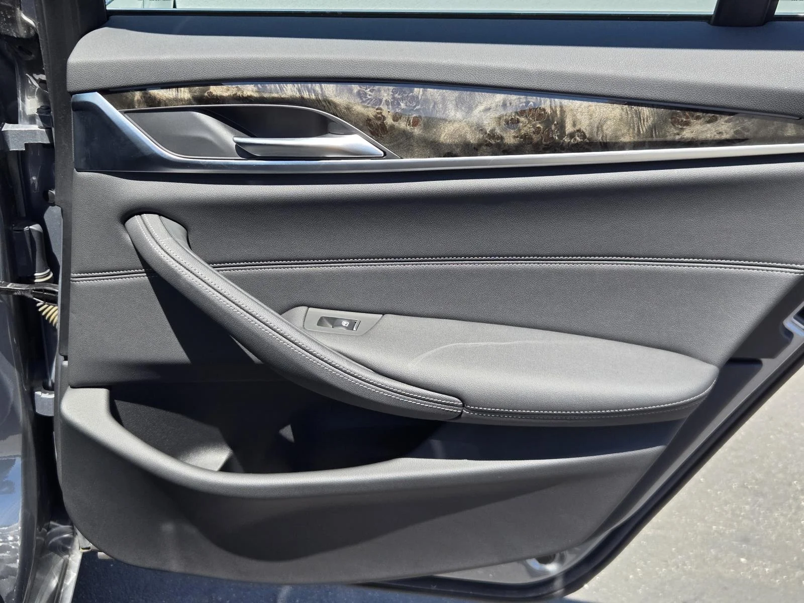 Used 2023 Skyscraper Gray Metallic BMW 530i Sedan image 29