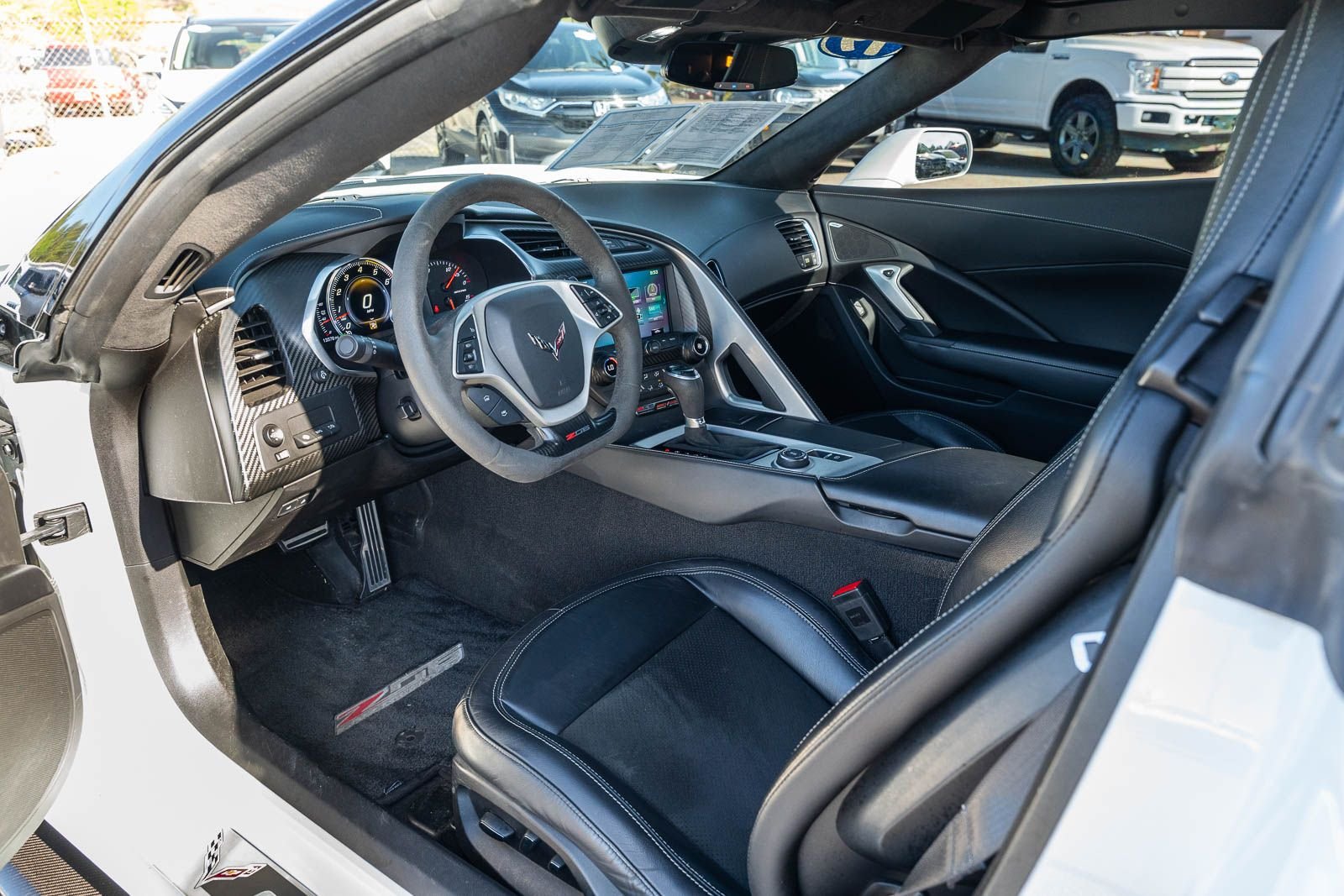 Used 2019 White Chevrolet Z06 image 27