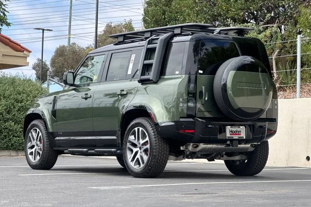 New 2026 Woolstone Green Land Rover X image 3