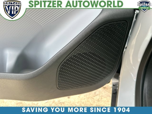 New 2027 Summit White Chevrolet RS image 31