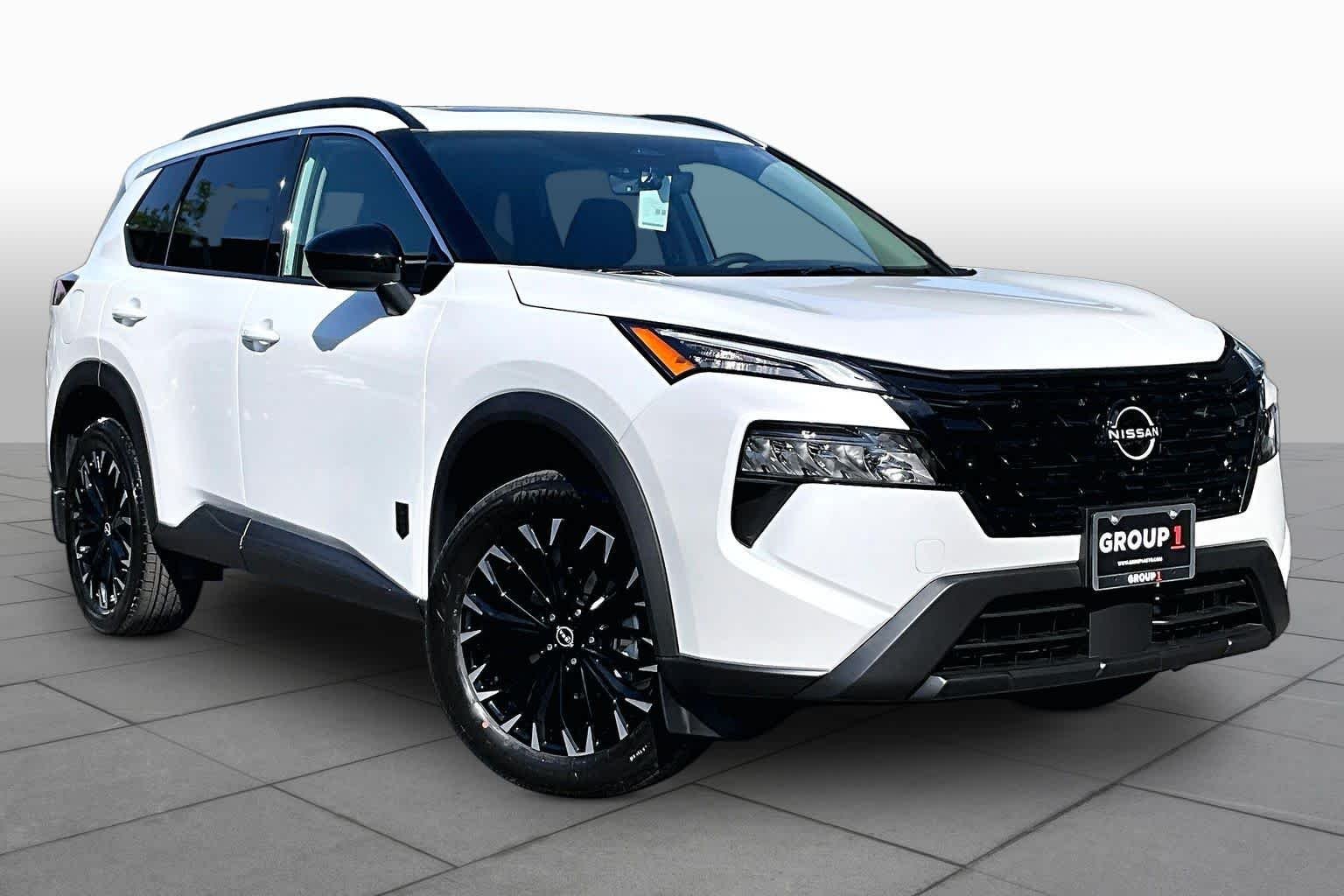 New 2026 Everest White Pearl Tricoat Nissan Dark Armor image 2