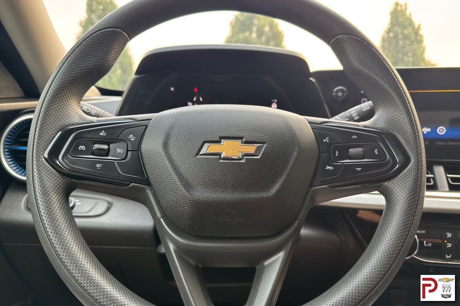 Used 2025 Gray Chevrolet LT image 25