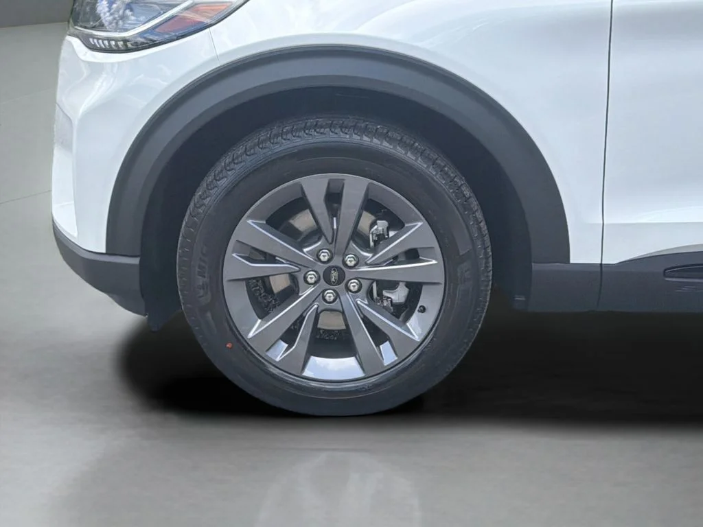 New 2026 Star White Metallic Tri-Coat Ford Active image 66