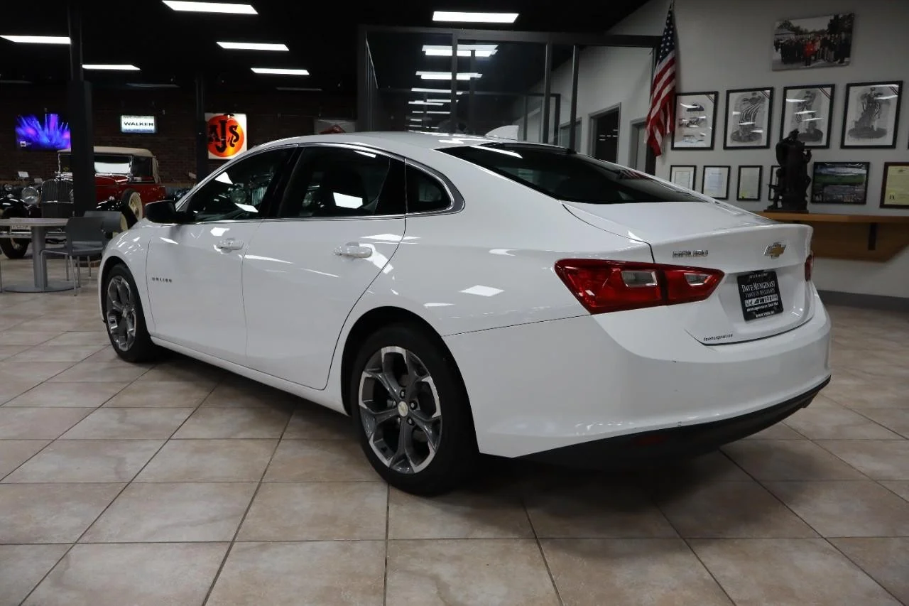 Used 2023 Summit White Chevrolet LT image 3