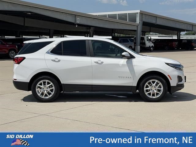Used 2024 Summit White Chevrolet LT image 3