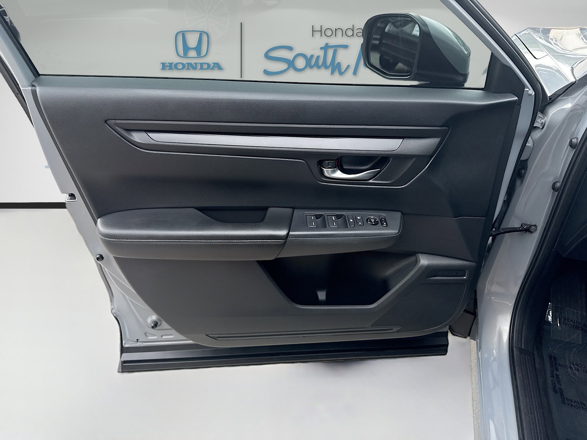 2025 Honda CR-V LX - Photo 19