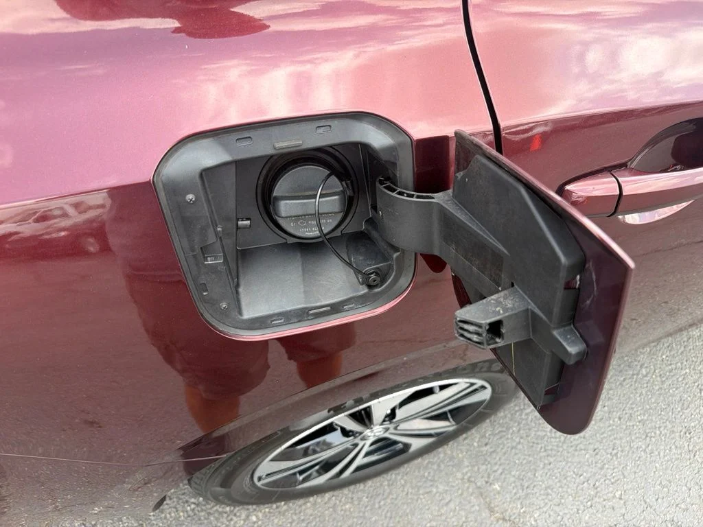 Used 2023 Red Nissan SV image 49