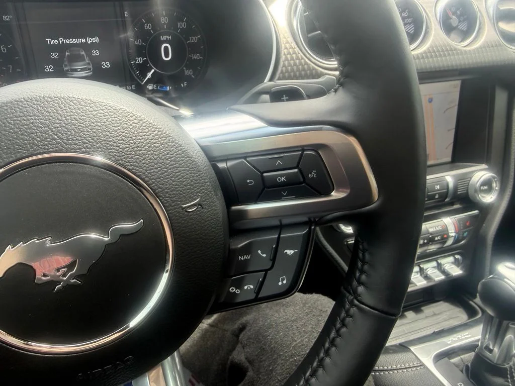 Used 2022 Gray Metallic Ford GT Premium image 29