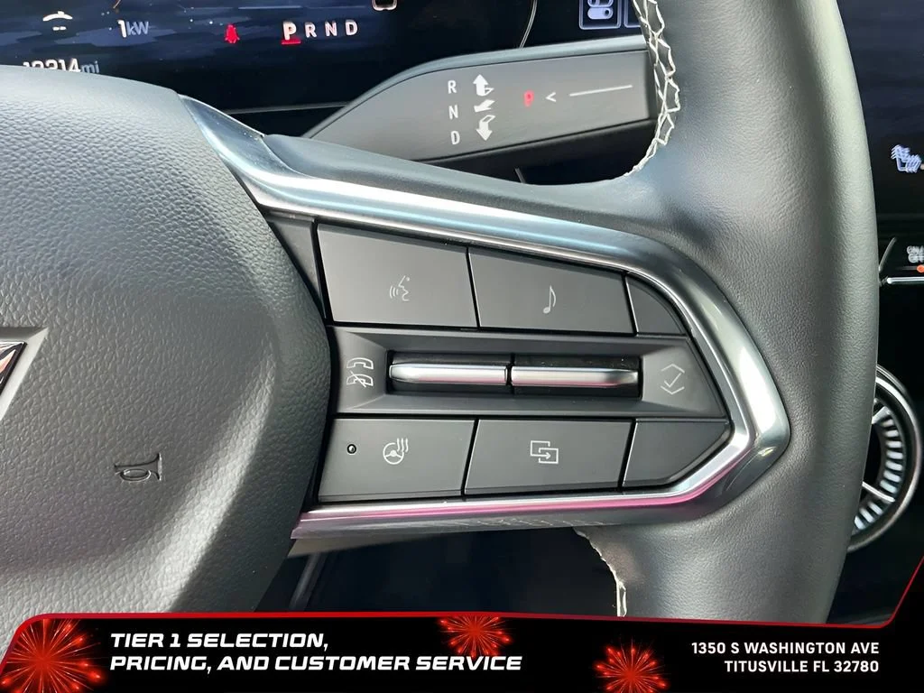Used 2024 Summit White Chevrolet LT image 38