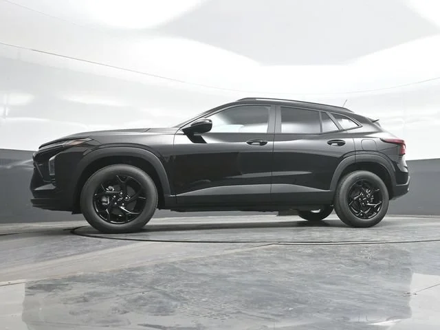 New 2026 Mosaic Black Metallic Chevrolet LT image 21