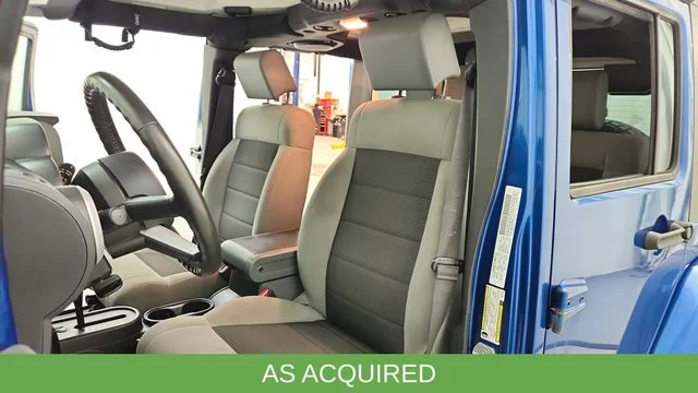 Used 2010 Blue Jeep Unlimited Sahara image 19