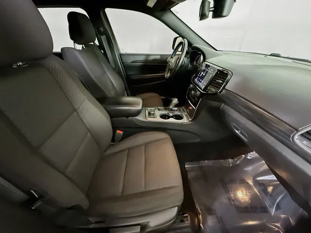 Used 2020 Gray Jeep Laredo image 25