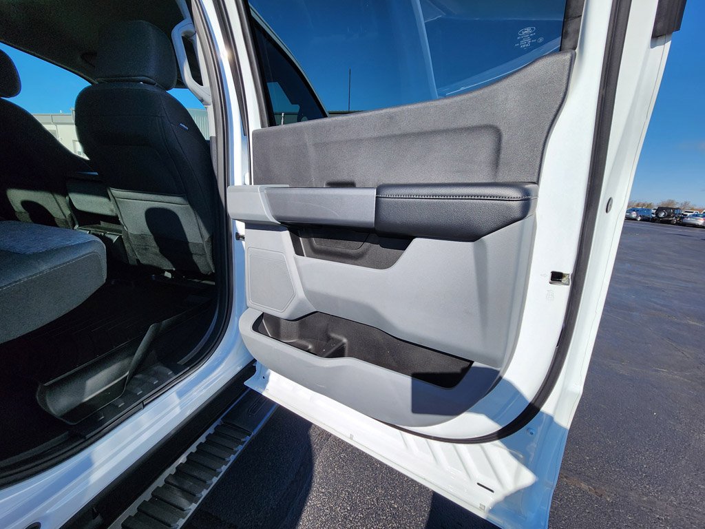 Used 2024 Oxford White Ford XLT image 20