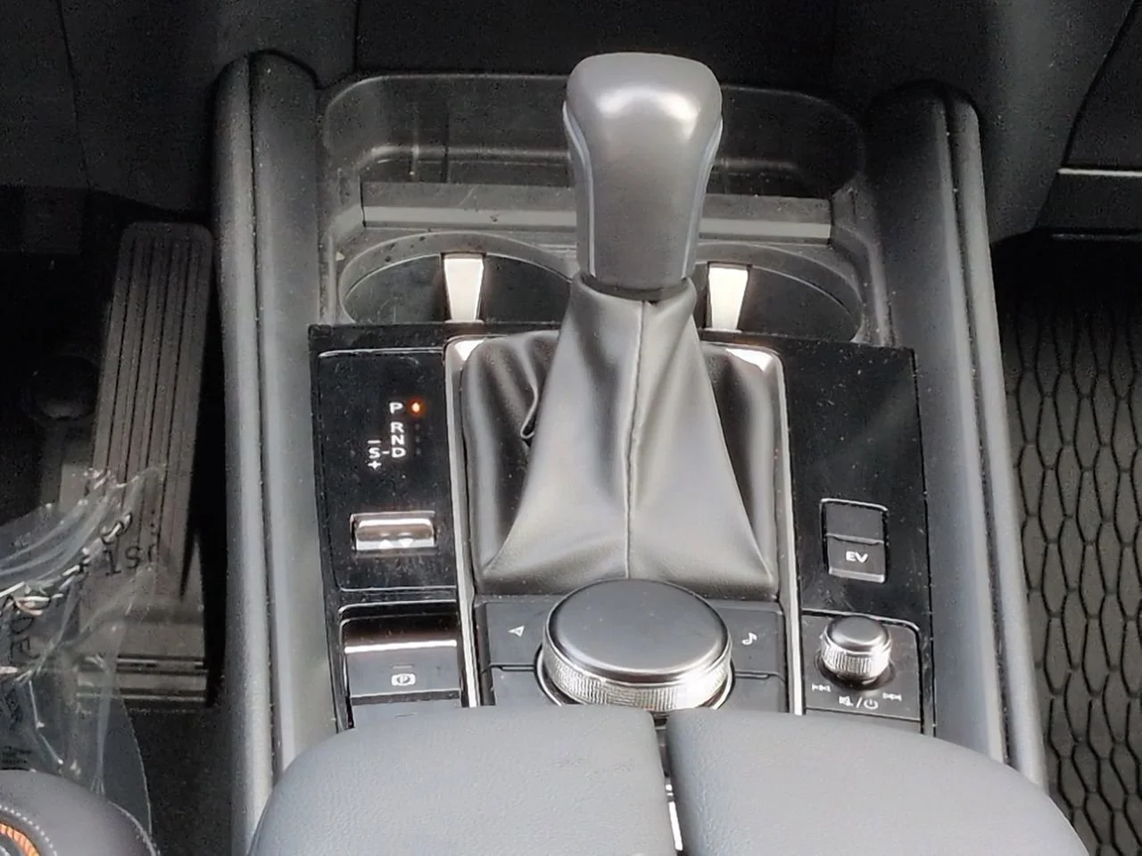 Used 2025 Gray Metallic Mazda Premium Package image 18