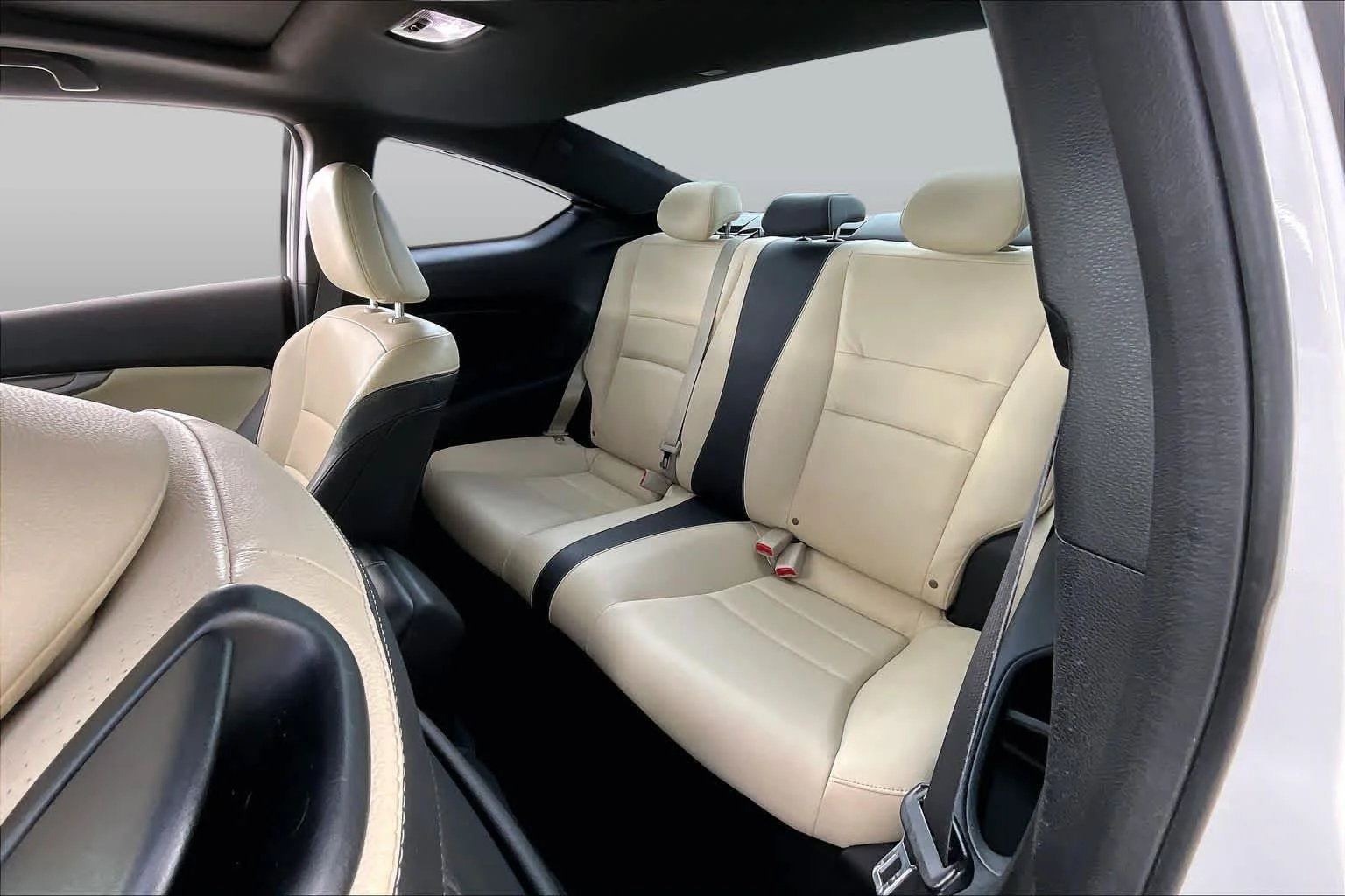 Certified Used 2016 White Orchid Pearl Honda Touring image 21